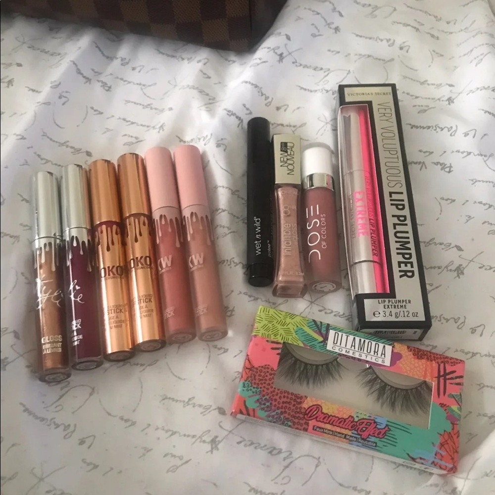 Random Bundle - Picture 4 of 8
